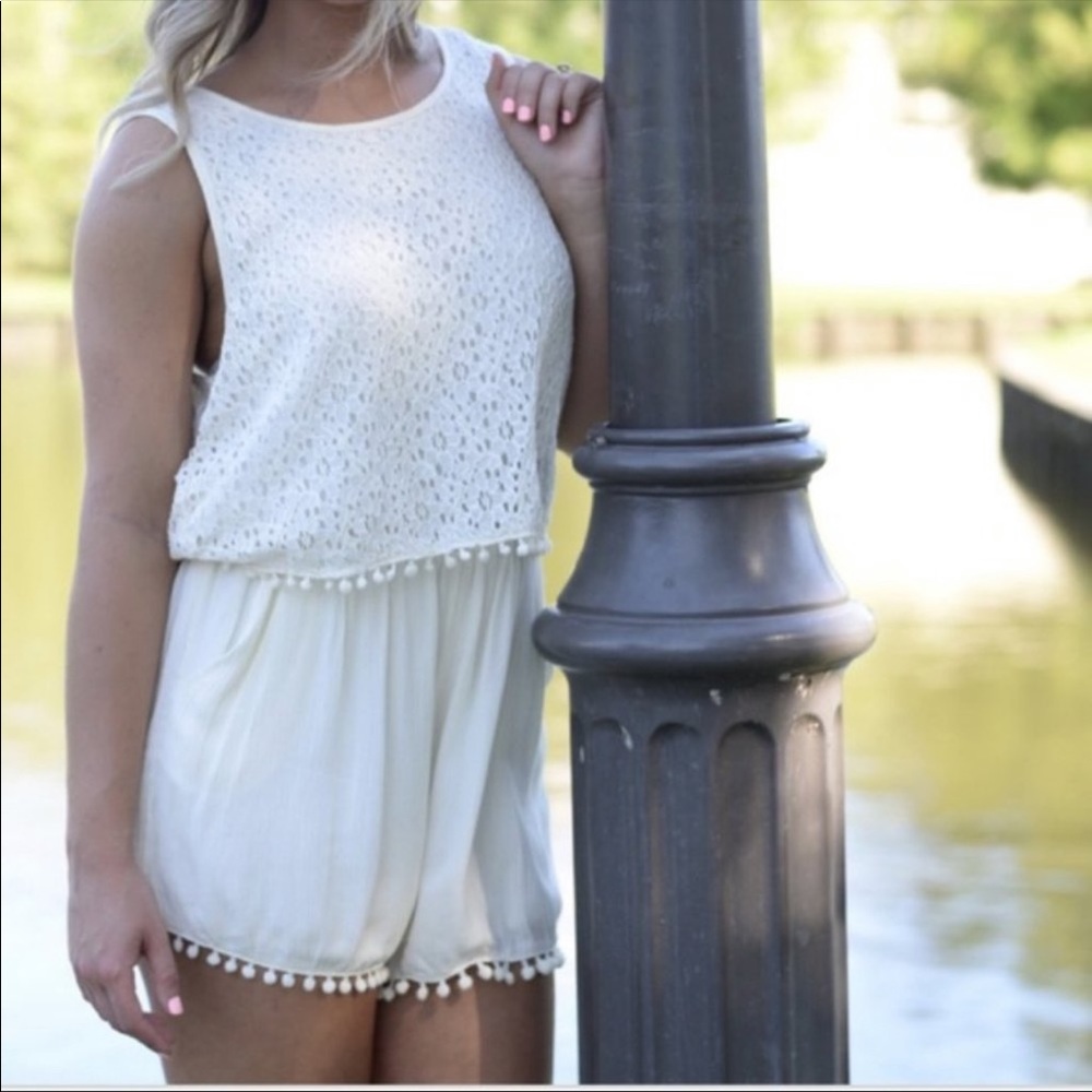 NWT Izzy & Lola Antique White Lace Romper
